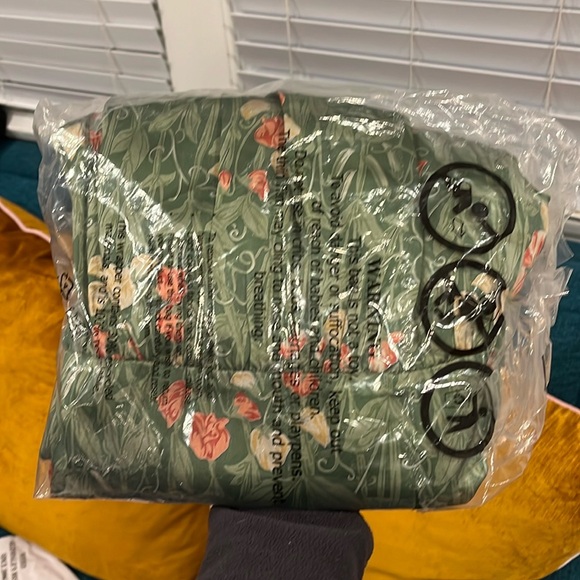 SOLD OUT Brand new Hope & Ivy William Morris Petunia Satin Dress sz 10 - Picture 4 of 5